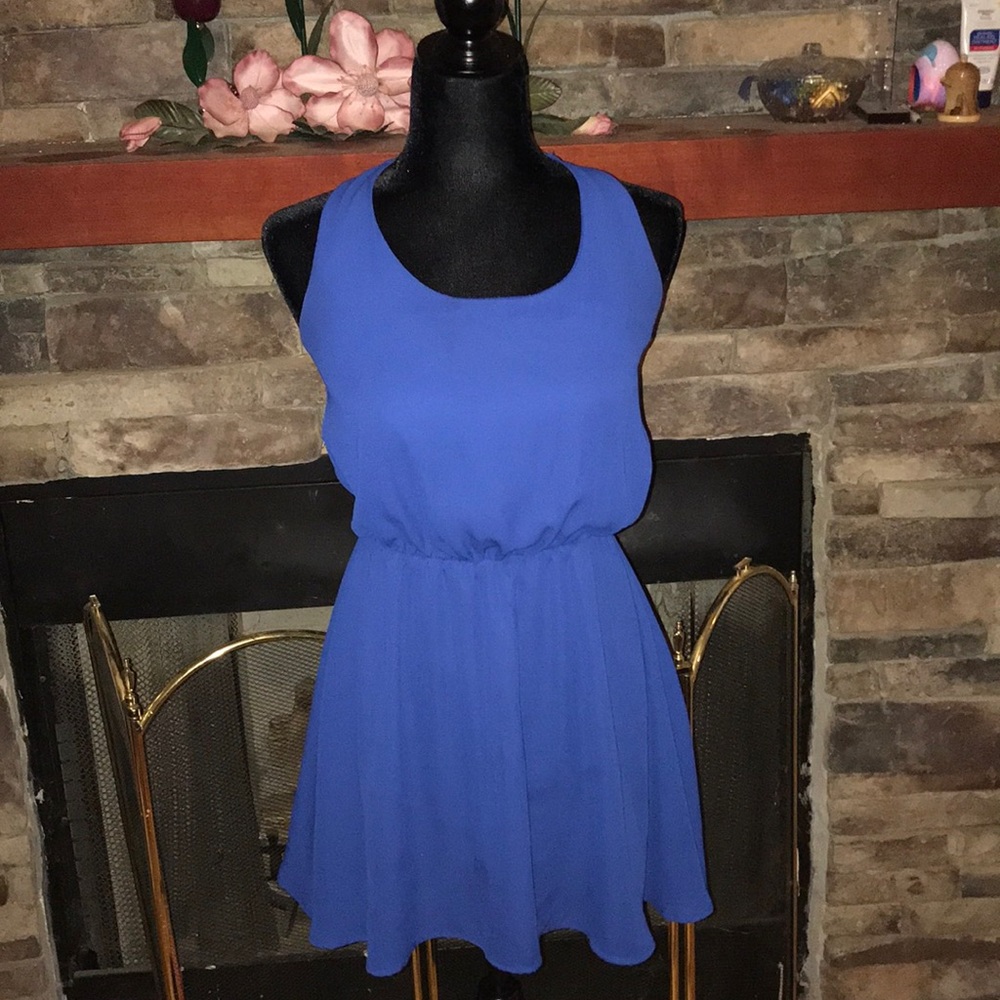 Cute mini dress with bow back